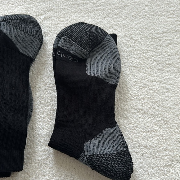 Carhartt Men’s mid weight Cotton blend crew socks, black size 9-11.5 New! - Picture 6 of 8